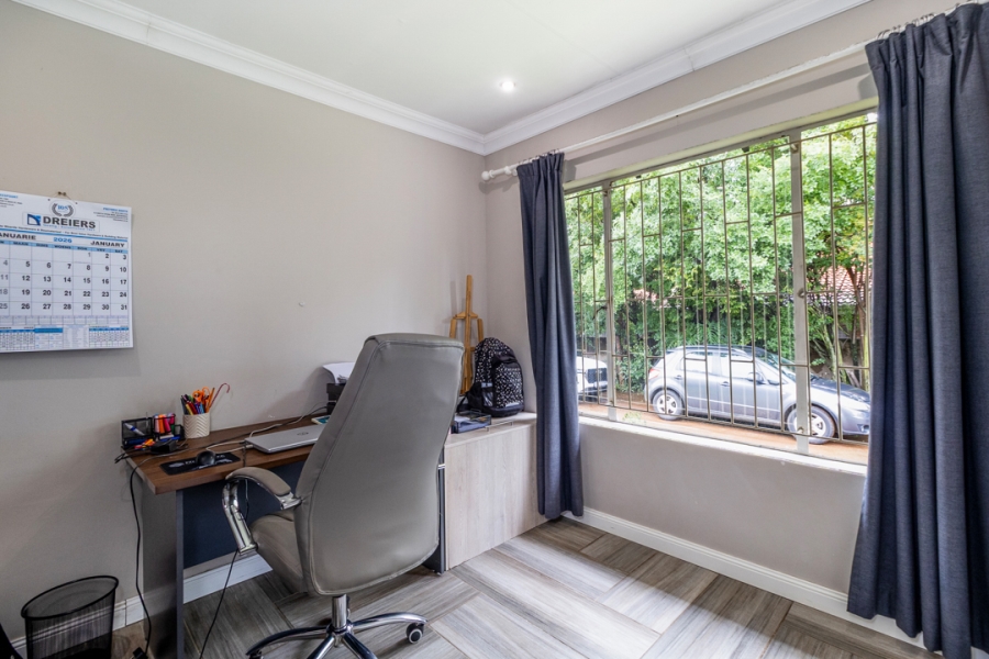 8 Bedroom Property for Sale in Ifafi North West